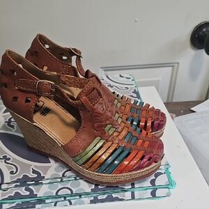 Cienta Multicolor Woven Wedges